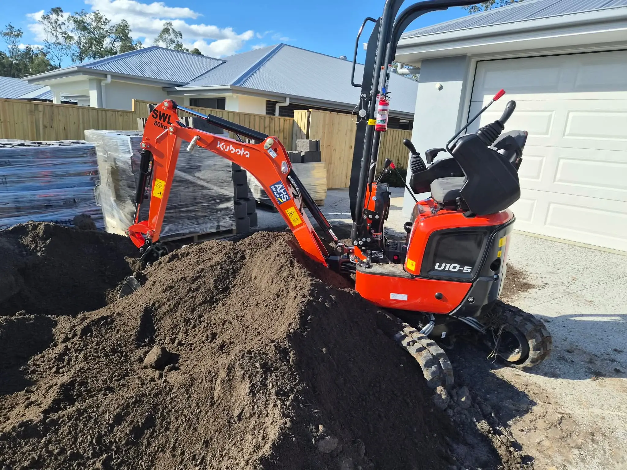 kubota u10 mini excavator driveway prep brisbane